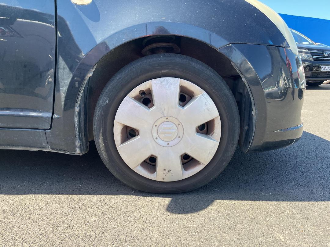 Photo '7' of Suzuki Swift