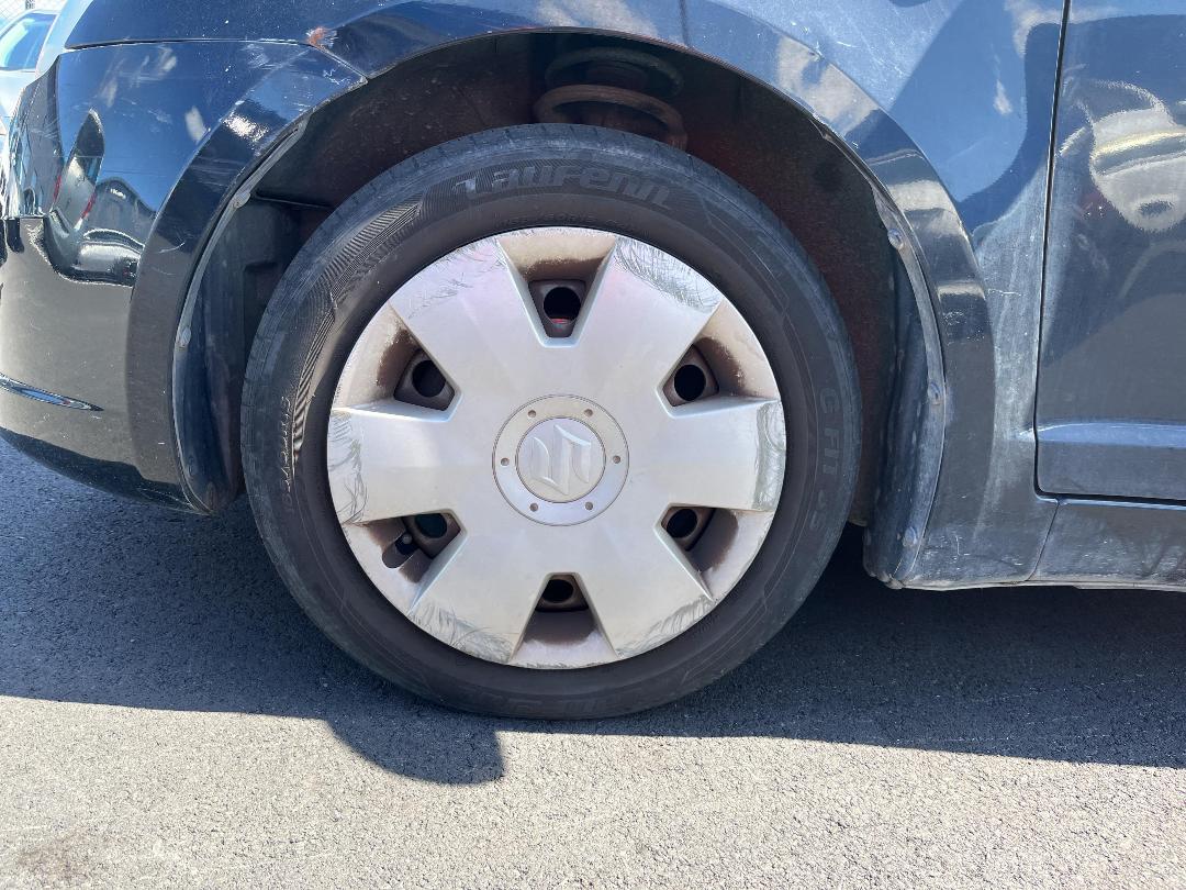 Photo '8' of Suzuki Swift