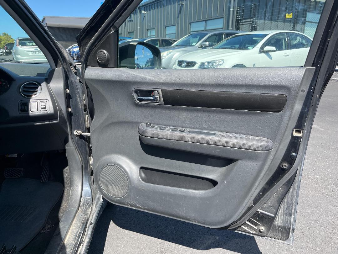 Photo '13' of Suzuki Swift