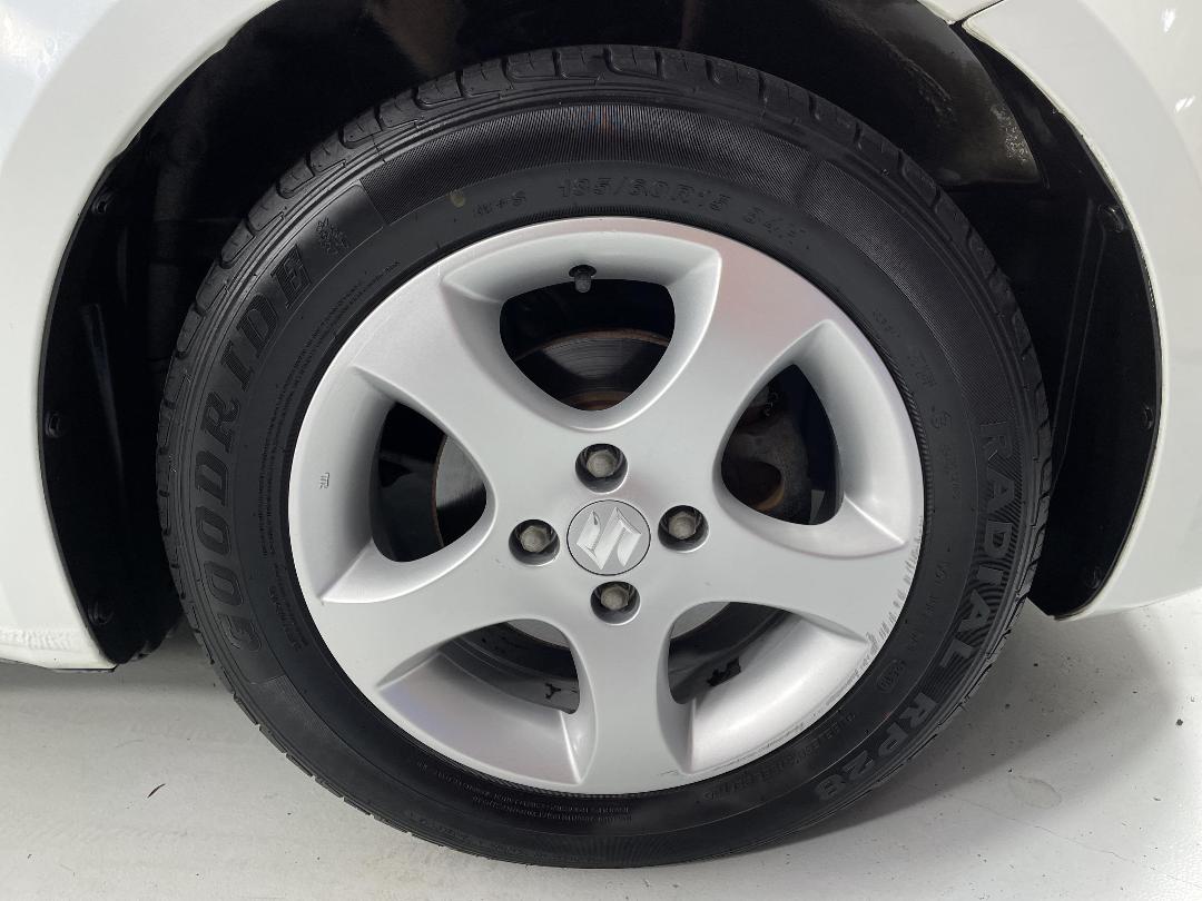 Photo '9' of Suzuki Swift