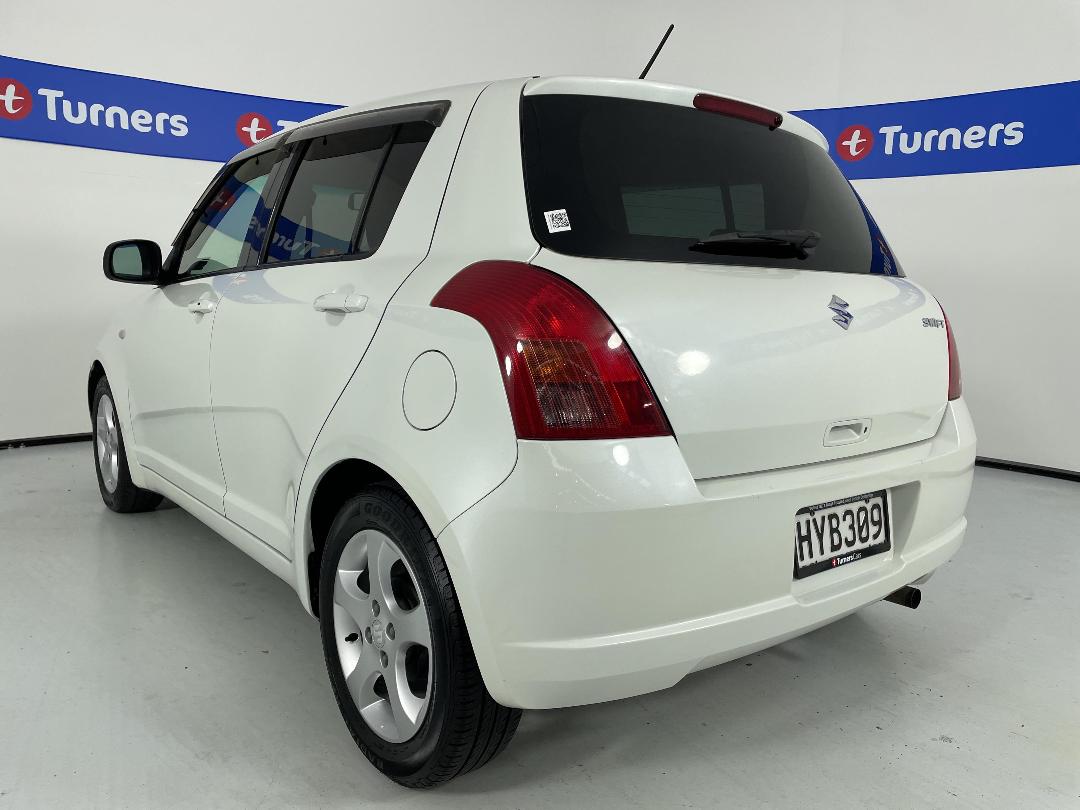 Photo '5' of Suzuki Swift