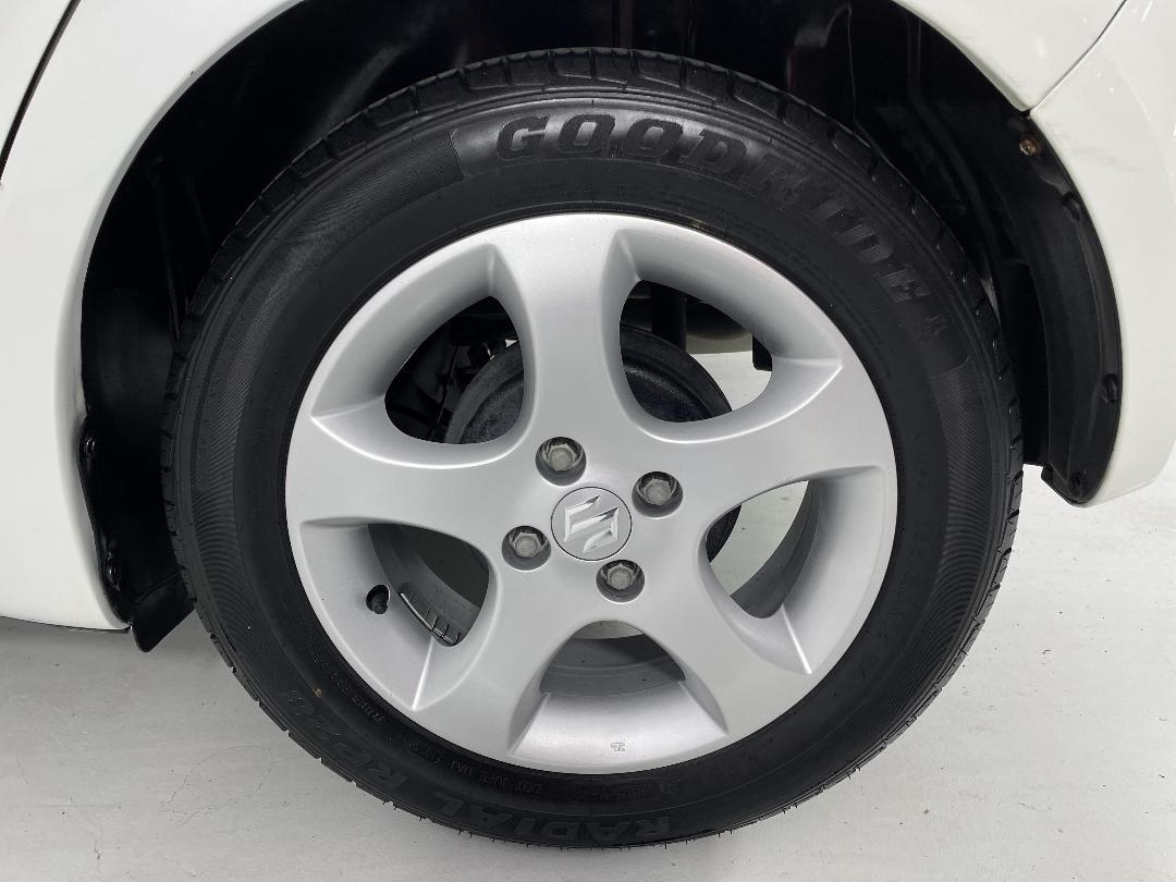 Photo '11' of Suzuki Swift