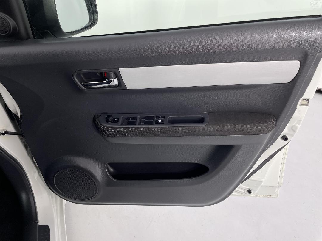 Photo '15' of Suzuki Swift