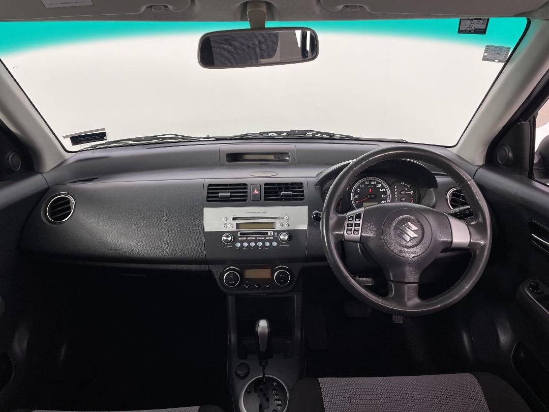 Photo '17' of Suzuki Swift