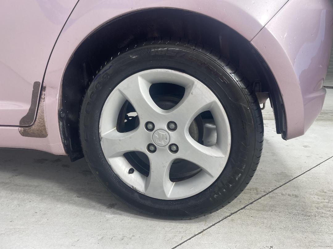 Photo '11' of Suzuki Swift