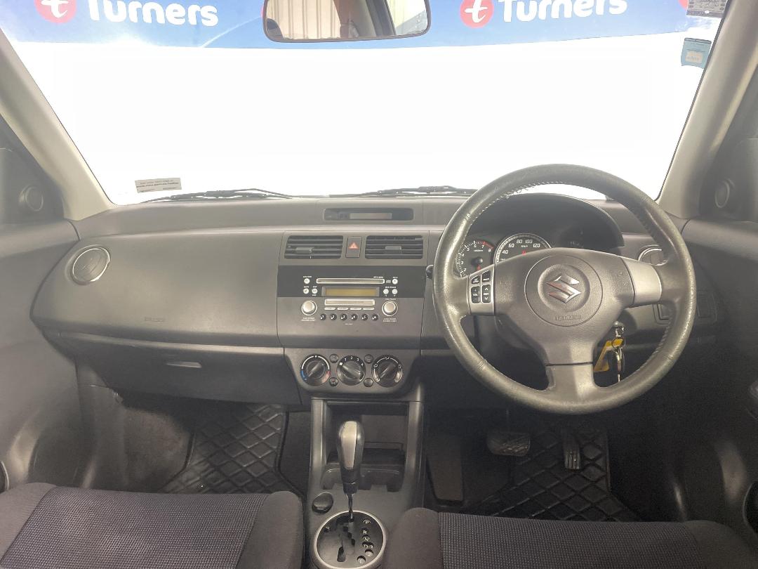 Photo '17' of Suzuki Swift