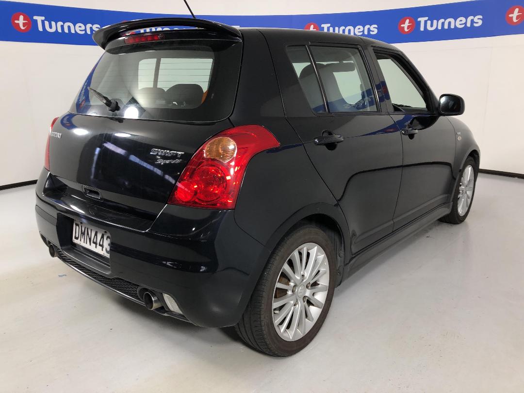 Photo '7' of Suzuki Swift