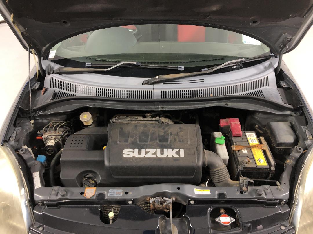 Photo '6' of Suzuki Swift 1.6 Sport