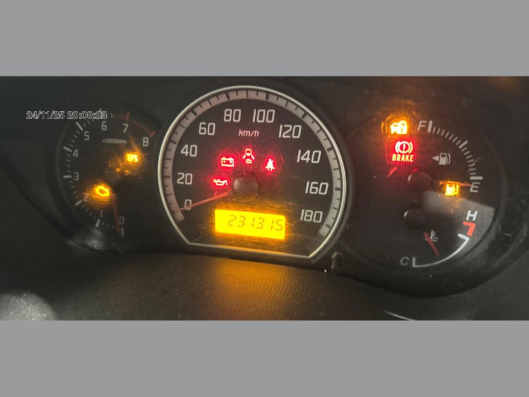 Photo '6' of Suzuki Swift Glxh Photo '6' of Suzuki Swift Glxh