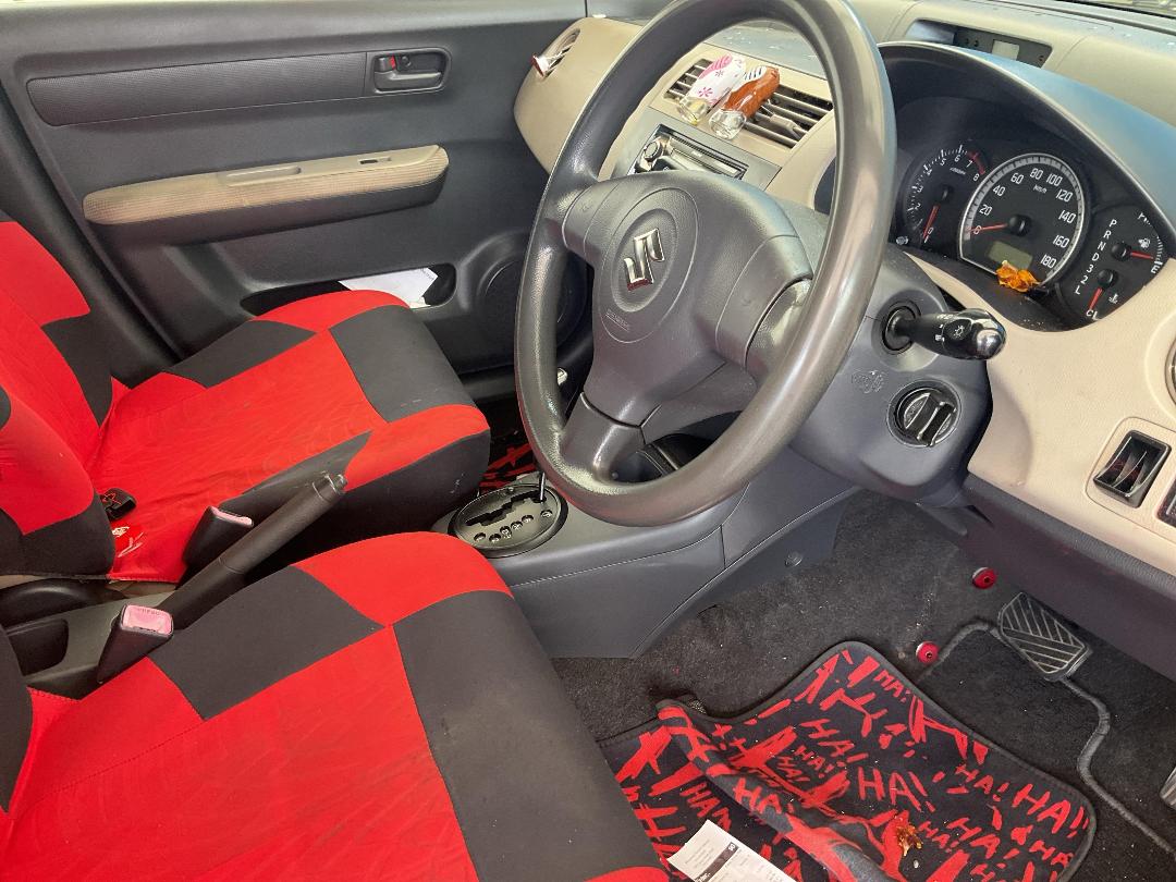 Photo '8' of Suzuki Swift