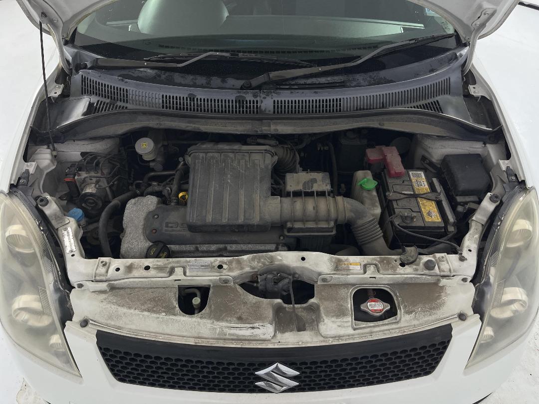 Photo '13' of Suzuki Swift Photo '13' of Suzuki Swift