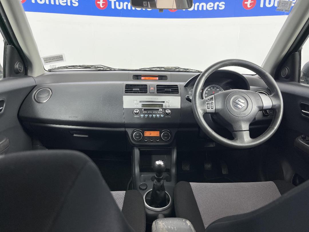 Photo '17' of Suzuki Swift Photo '17' of Suzuki Swift