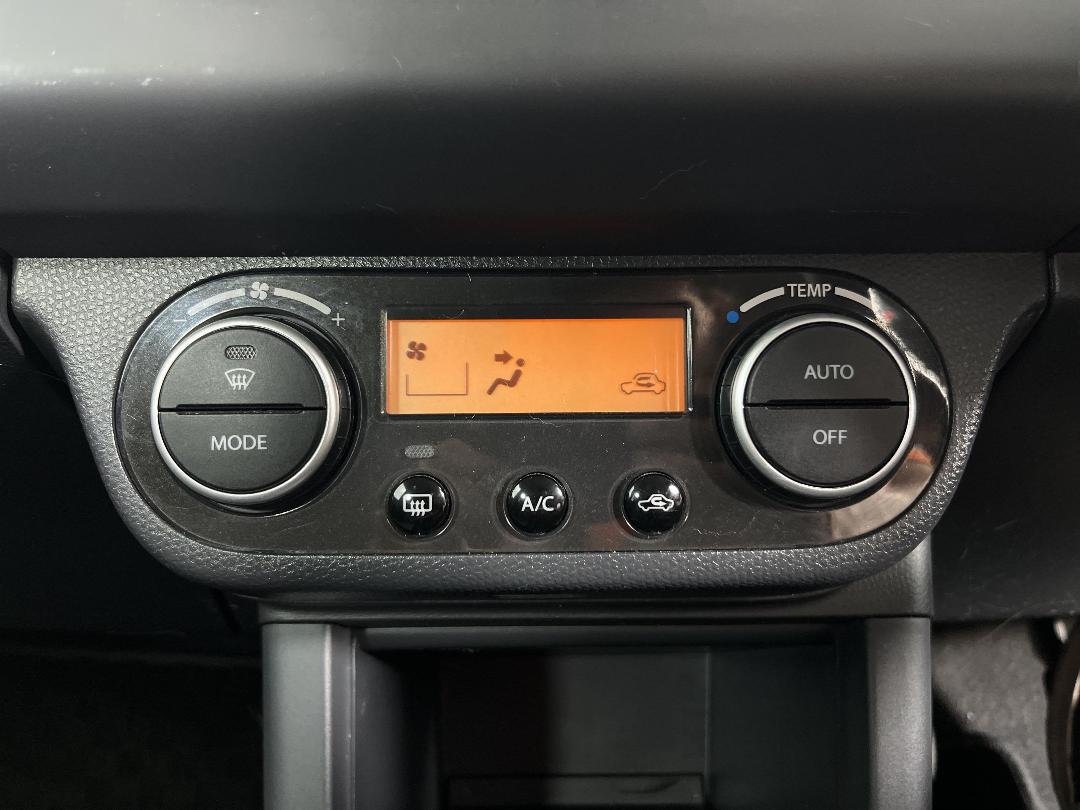 Photo '24' of Suzuki Swift Photo '24' of Suzuki Swift