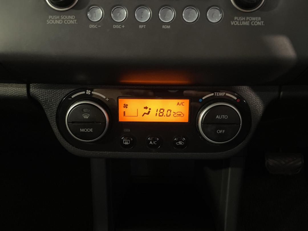 Photo '23' of Suzuki Swift