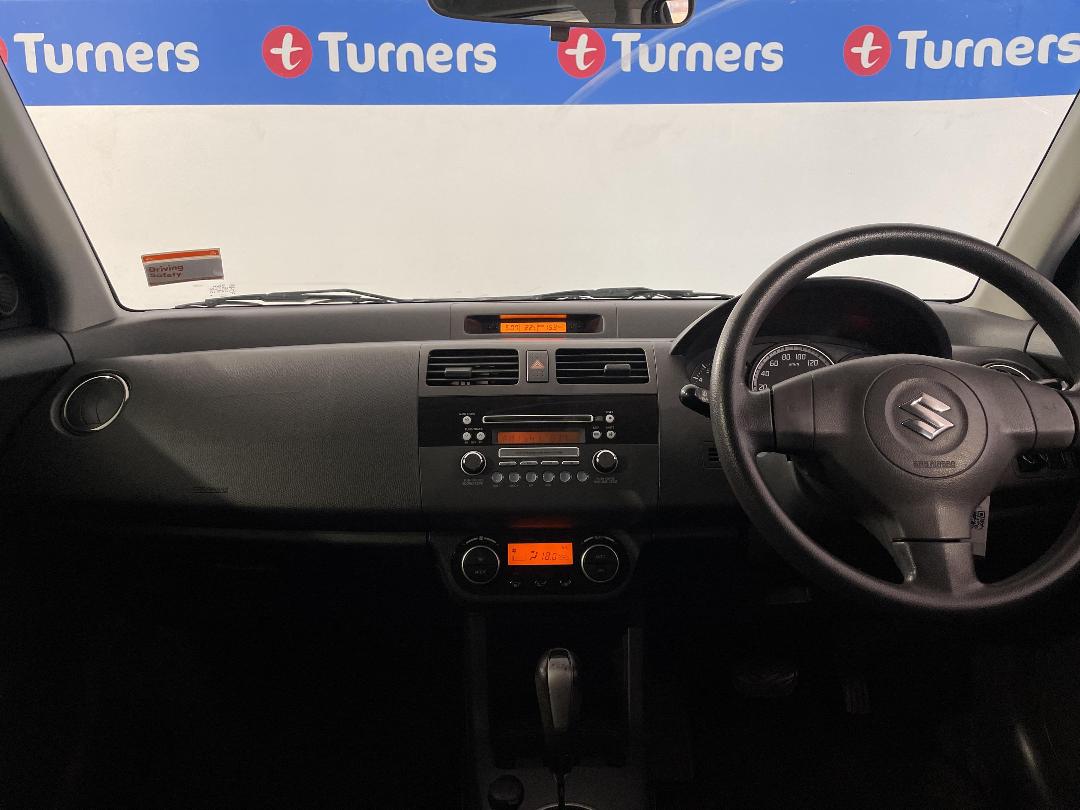 Photo '18' of Suzuki Swift