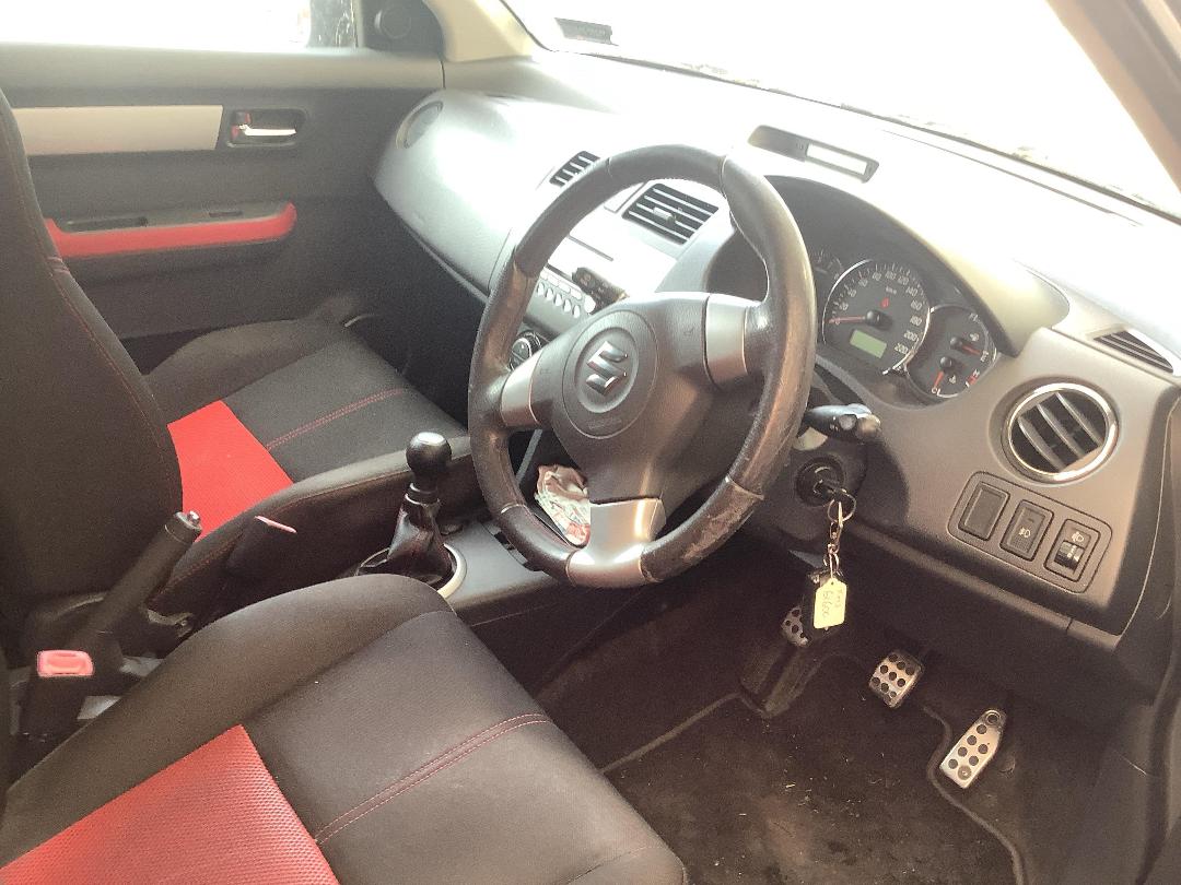 Photo '12' of Suzuki Swift Sport