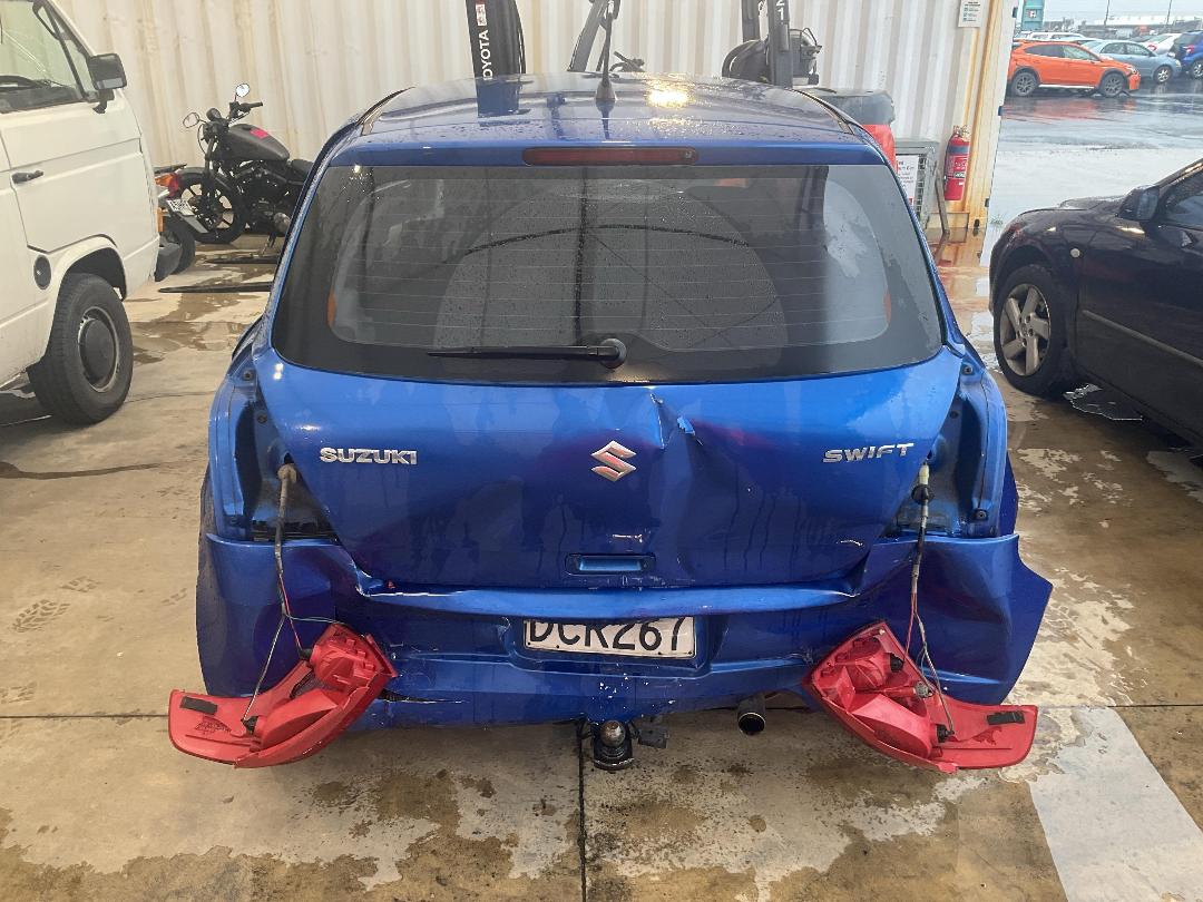 Photo '4' of Suzuki Swift Glxha