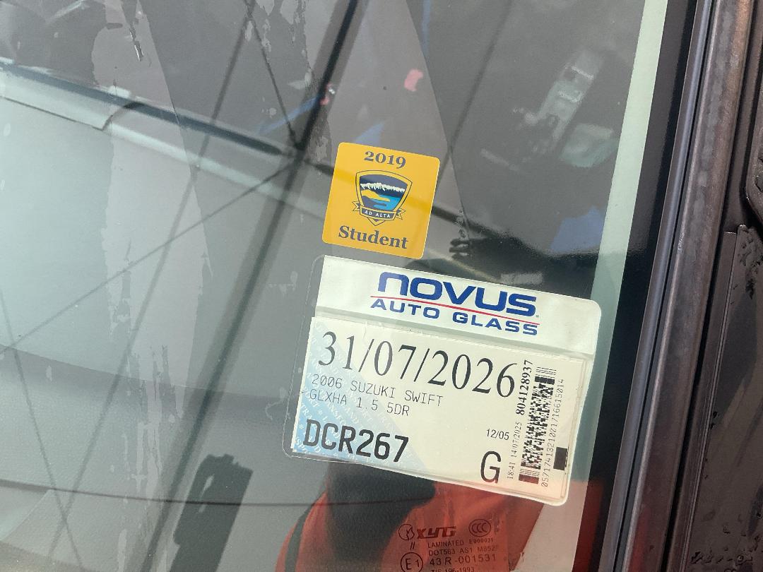 Photo '13' of Suzuki Swift Glxha