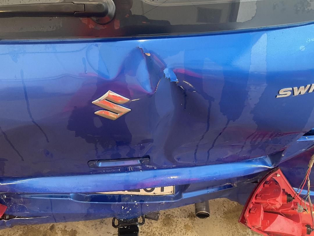 Photo '19' of Suzuki Swift Glxha