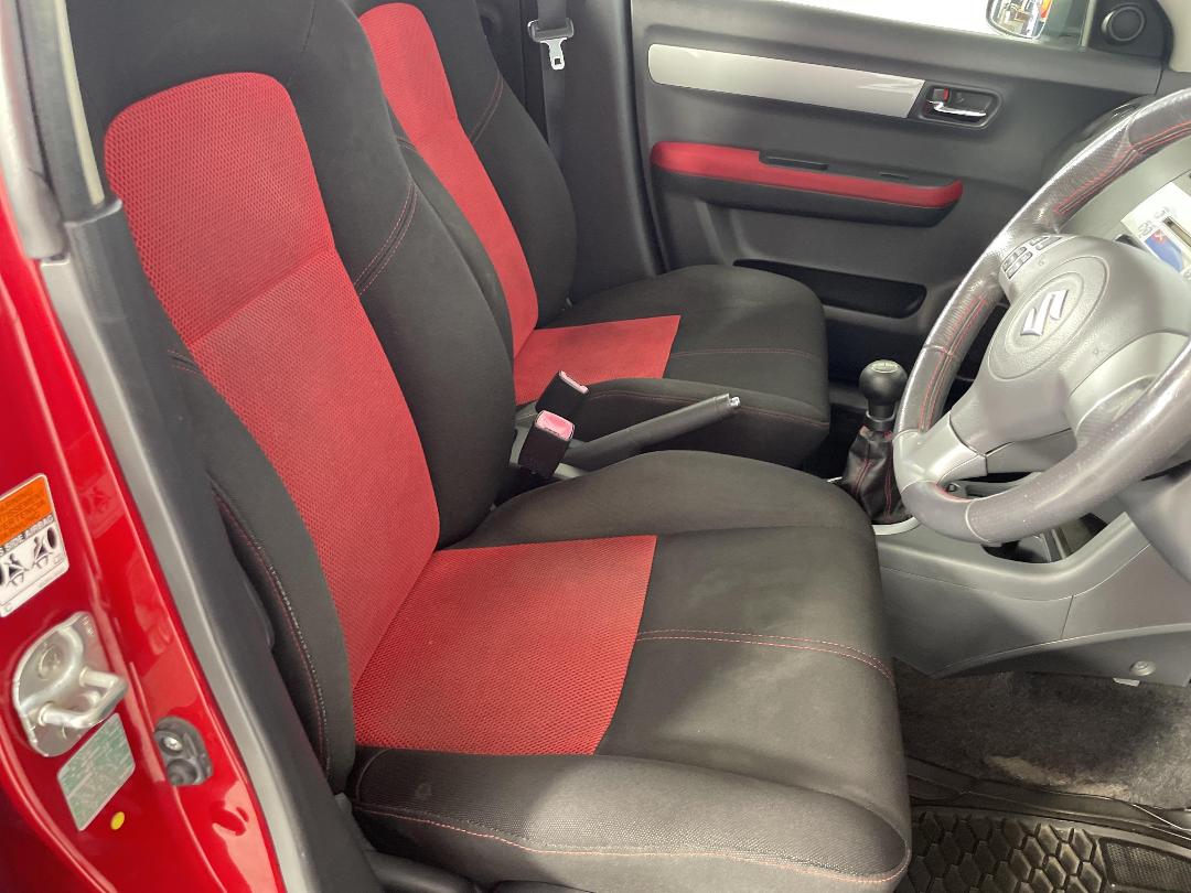 Photo '16' of Suzuki Swift Photo '16' of Suzuki Swift