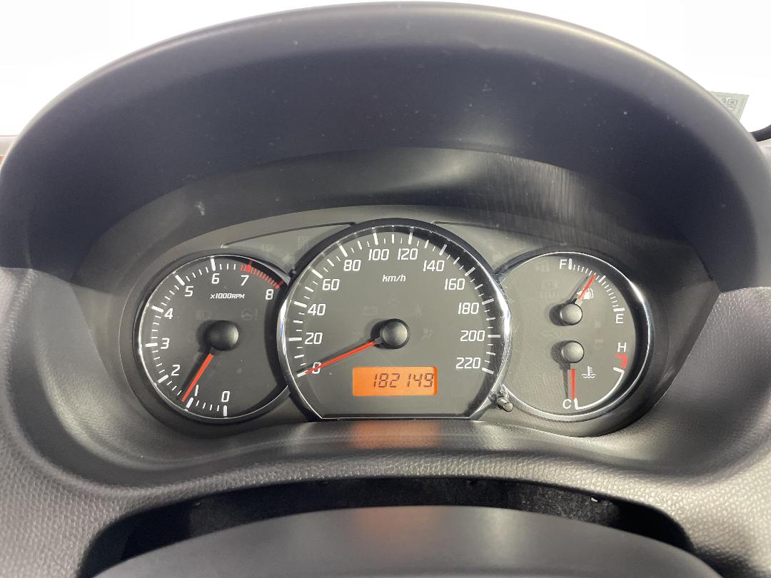 Photo '21' of Suzuki Swift Photo '21' of Suzuki Swift