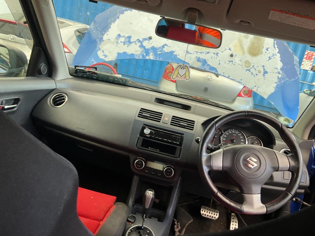 Photo '21' of Suzuki Swift Sport