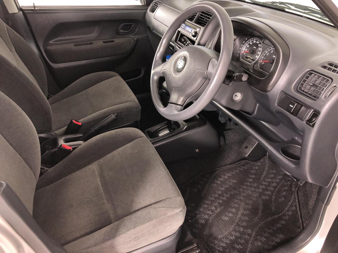 Photo '16' of Suzuki Swift