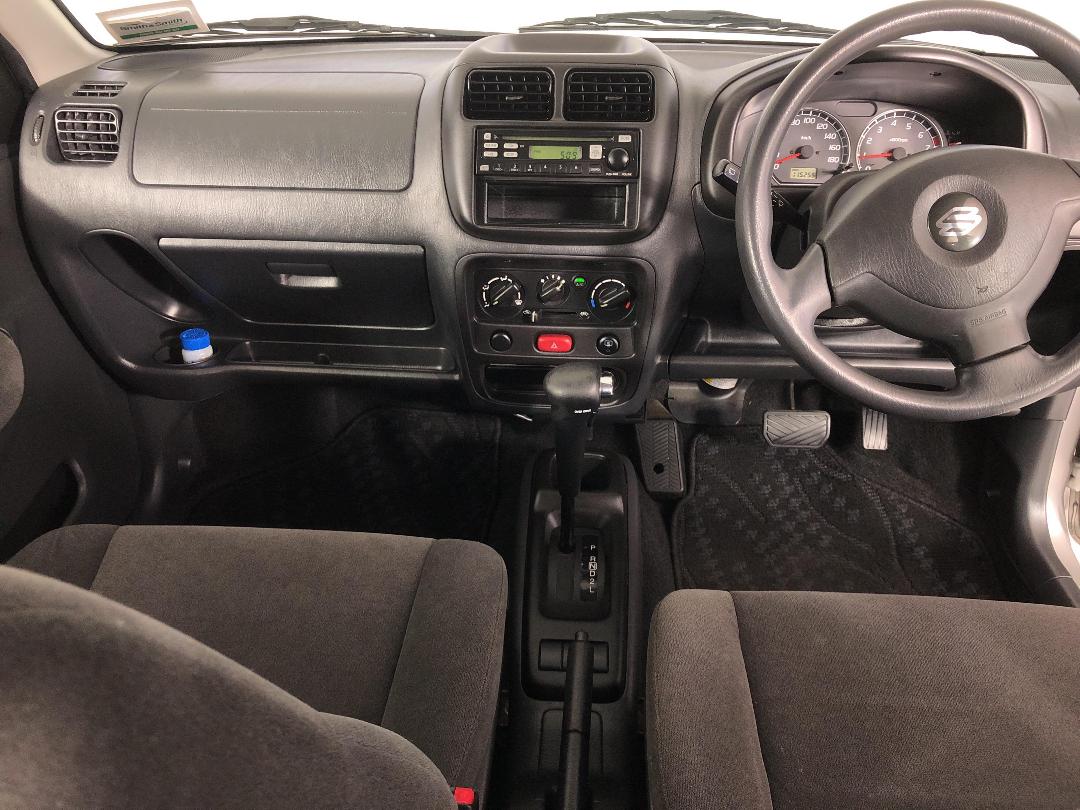 Photo '17' of Suzuki Swift