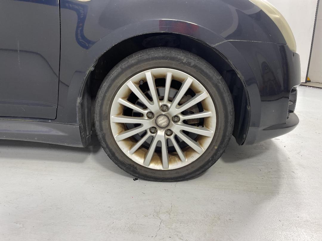 Photo '7' of Suzuki Swift Photo '7' of Suzuki Swift