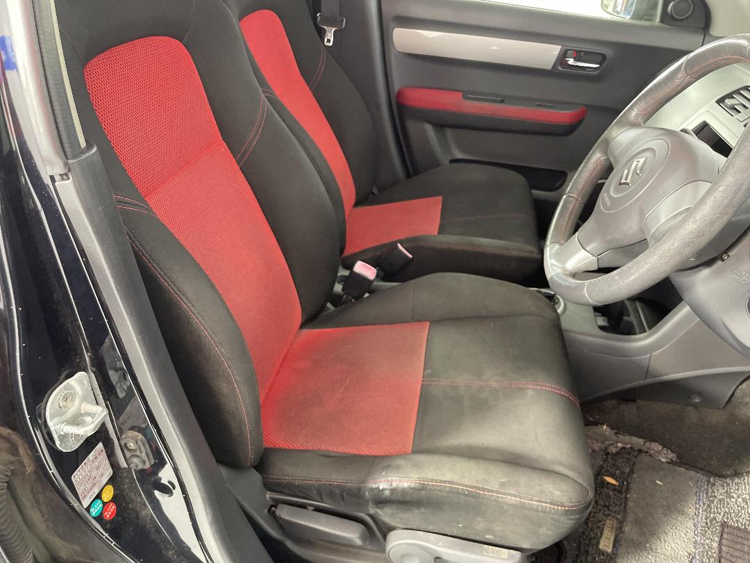 Photo '14' of Suzuki Swift Photo '14' of Suzuki Swift