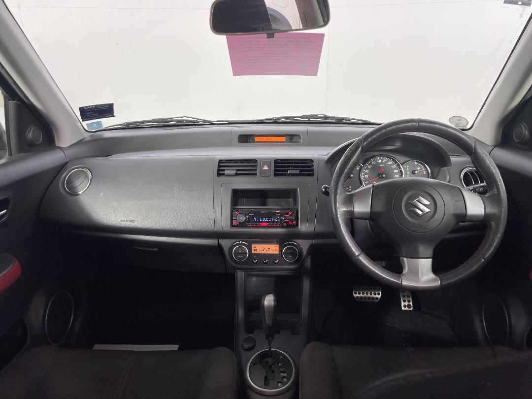 Photo '15' of Suzuki Swift Photo '15' of Suzuki Swift