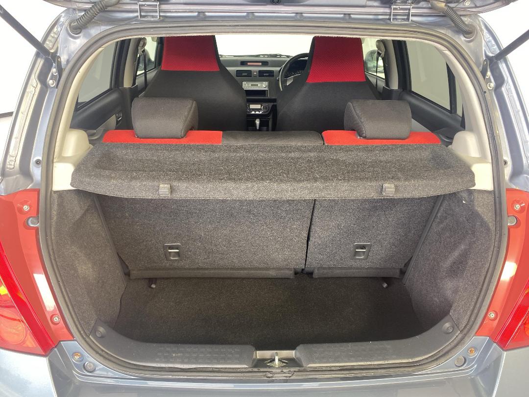 Photo '14' of Suzuki Swift Photo '14' of Suzuki Swift