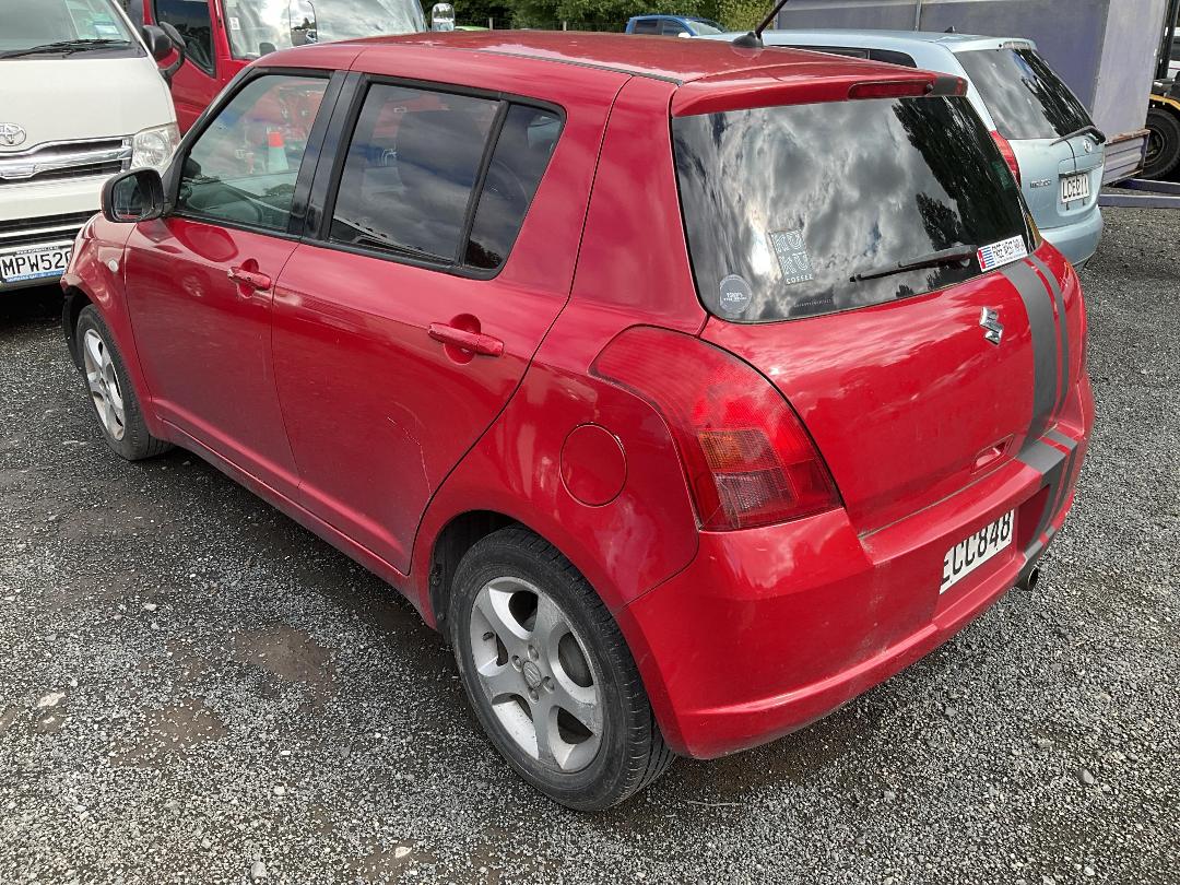 Photo '3' of Suzuki Swift Photo '3' of Suzuki Swift