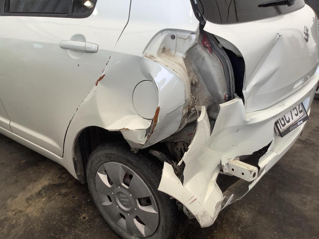 Photo '5' of Suzuki Swift Photo '5' of Suzuki Swift