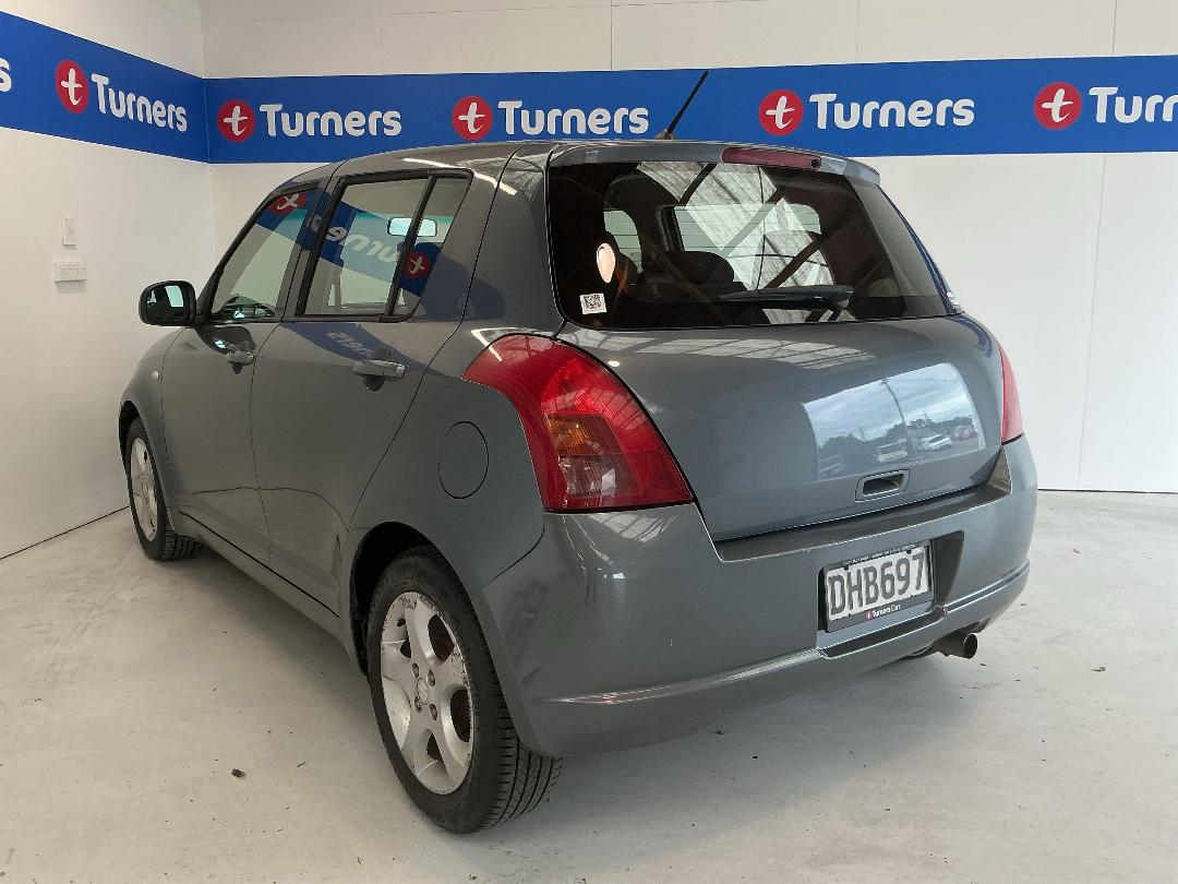 Photo '5' of Suzuki Swift