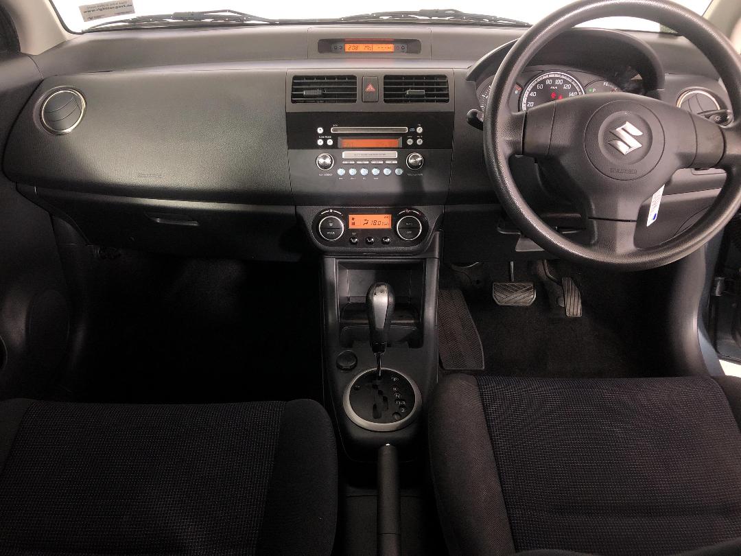 Photo '17' of Suzuki Swift