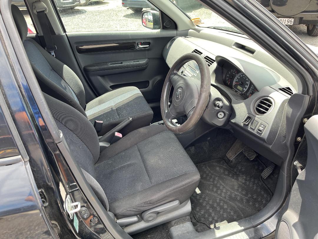 Photo '14' of Suzuki Swift