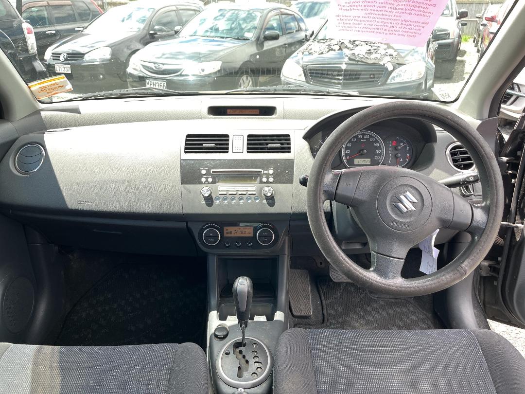 Photo '15' of Suzuki Swift