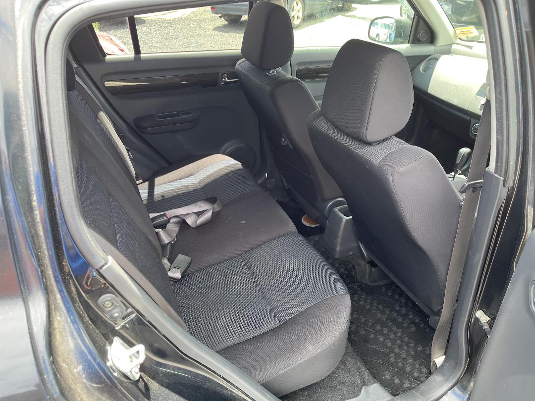 Photo '18' of Suzuki Swift