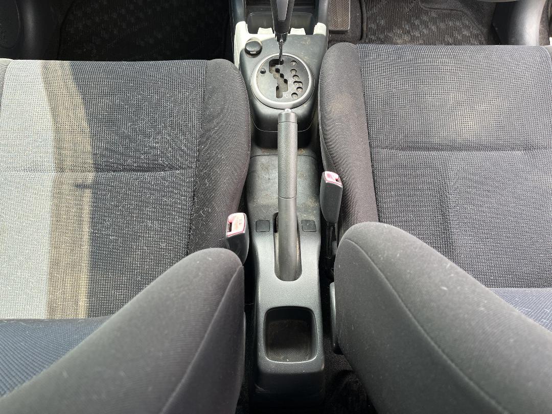 Photo '16' of Suzuki Swift