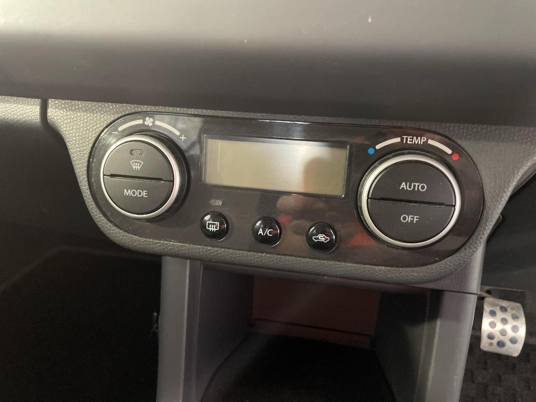 Photo '26' of Suzuki Swift