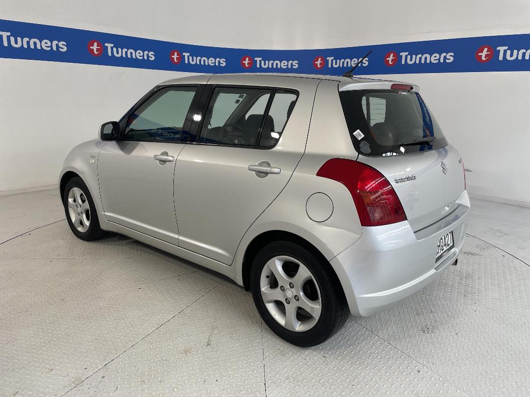 Photo '5' of Suzuki Swift