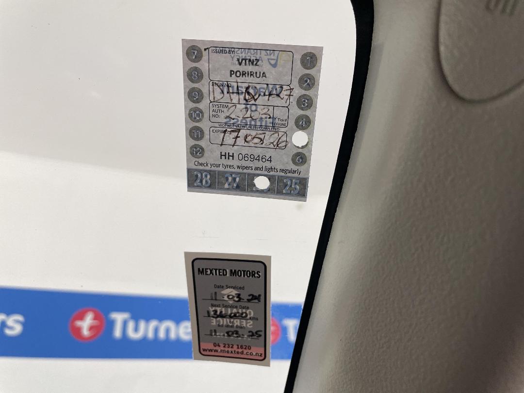 Photo '30' of Suzuki Swift