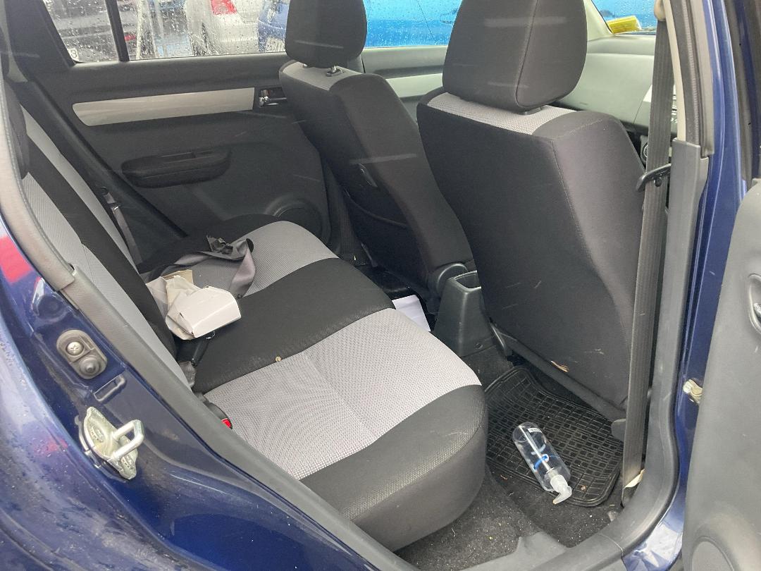 Photo '12' of Suzuki Swift