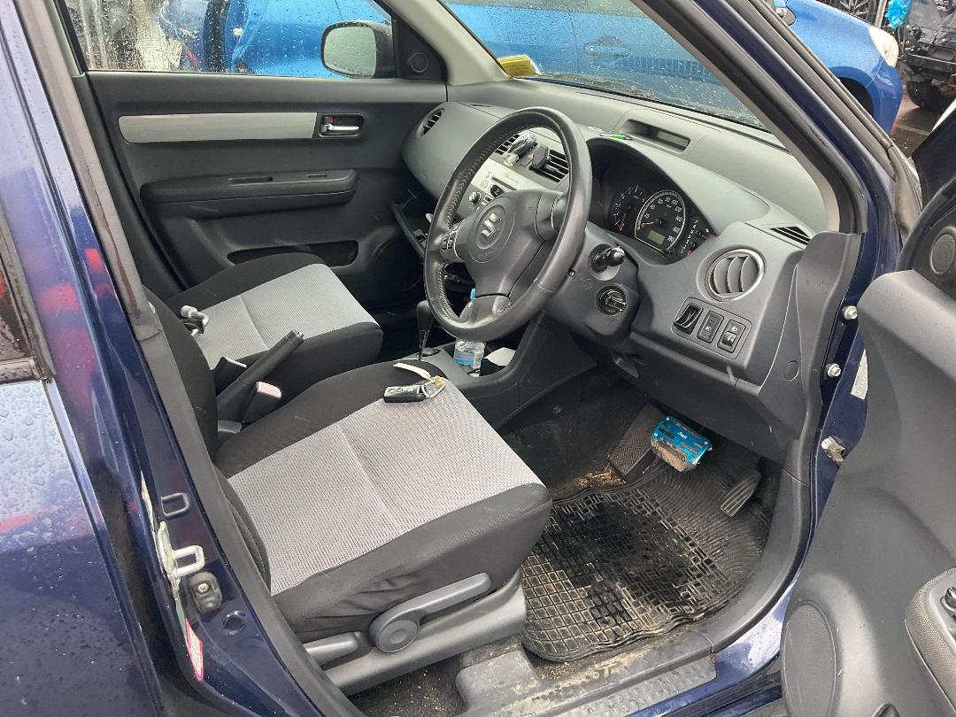 Photo '14' of Suzuki Swift