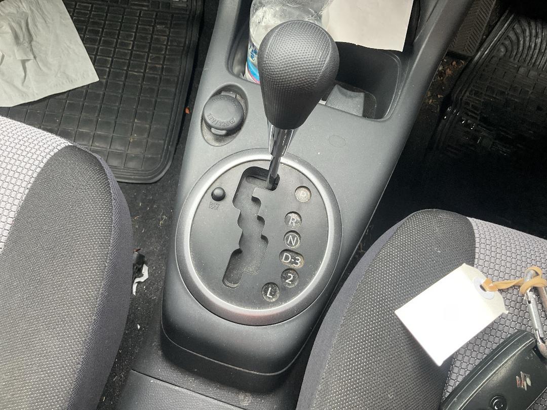 Photo '15' of Suzuki Swift