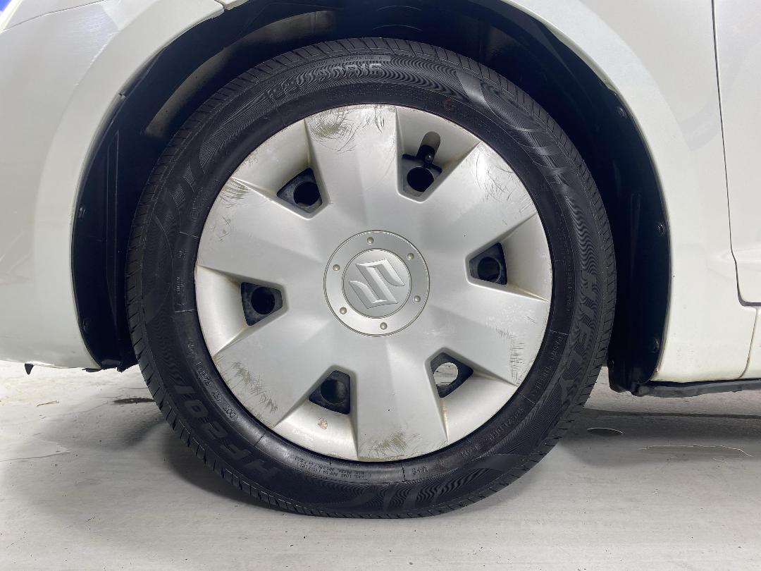 Photo '10' of Suzuki Swift