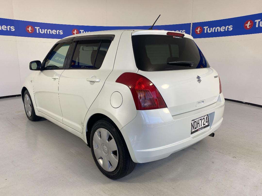 Photo '5' of Suzuki Swift