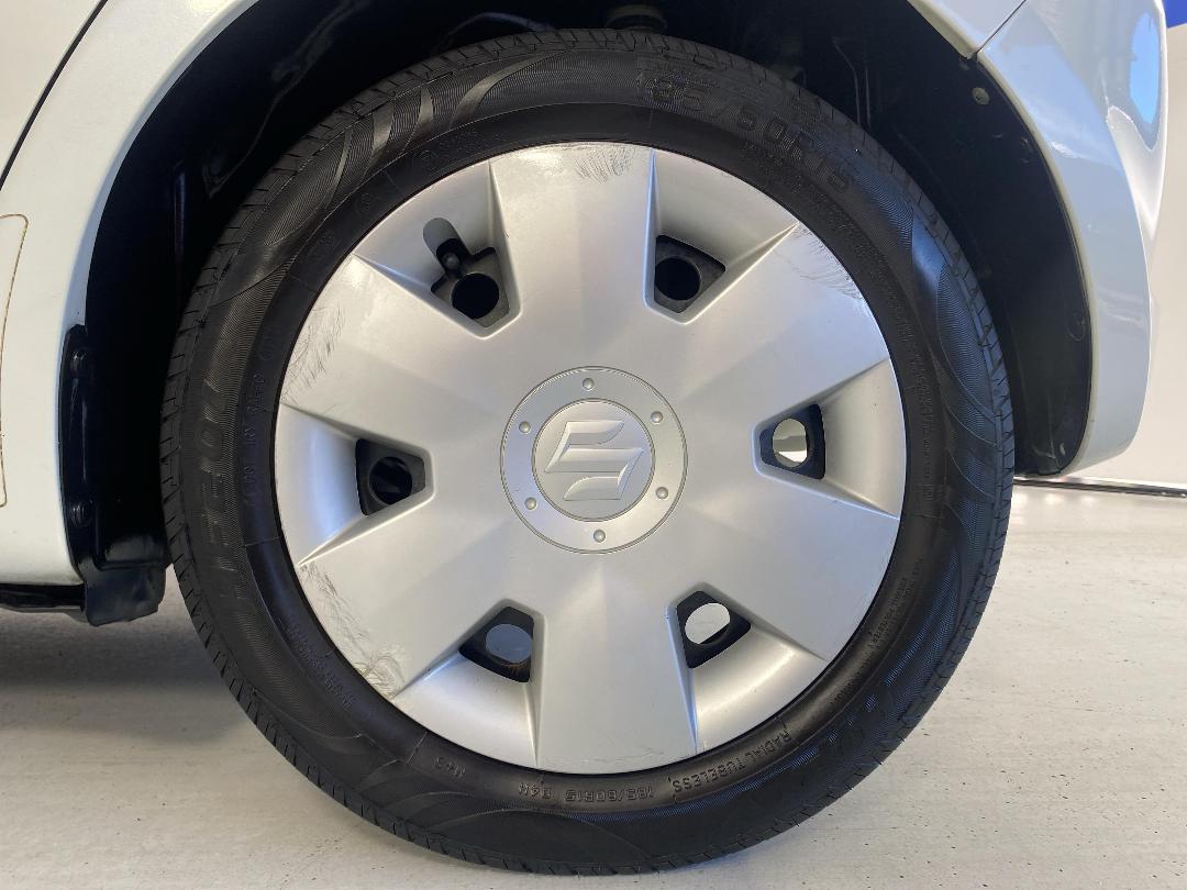 Photo '11' of Suzuki Swift