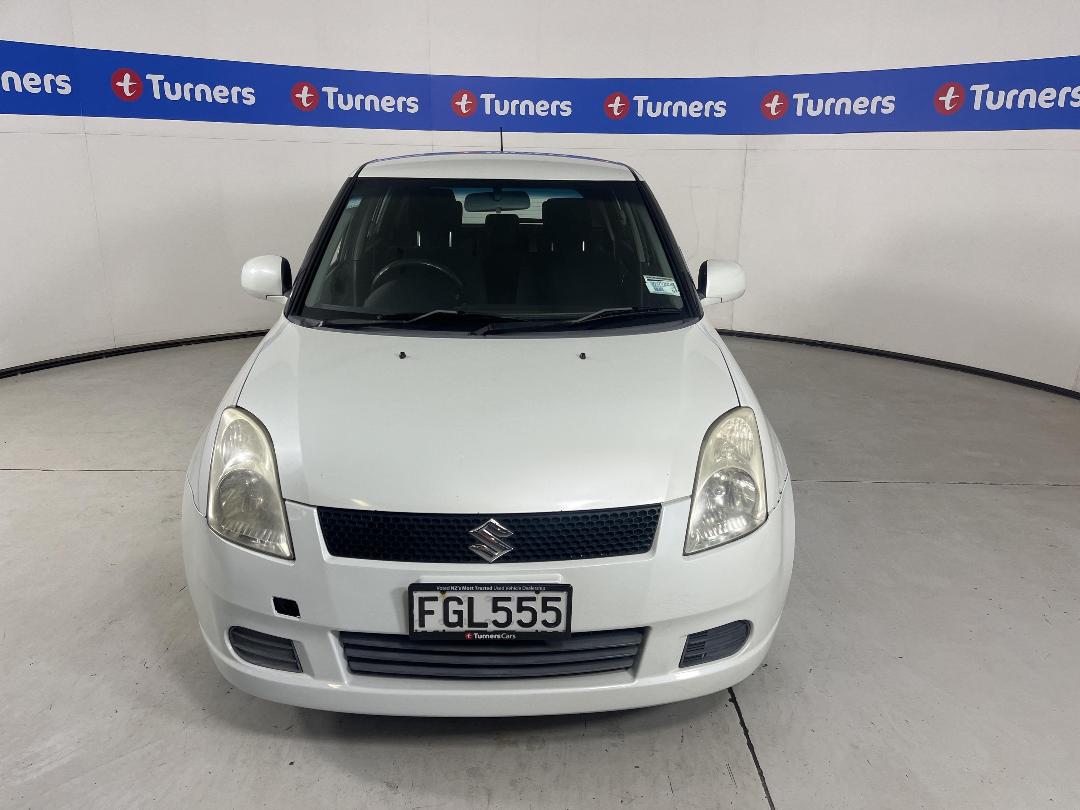 Photo '2' of Suzuki Swift